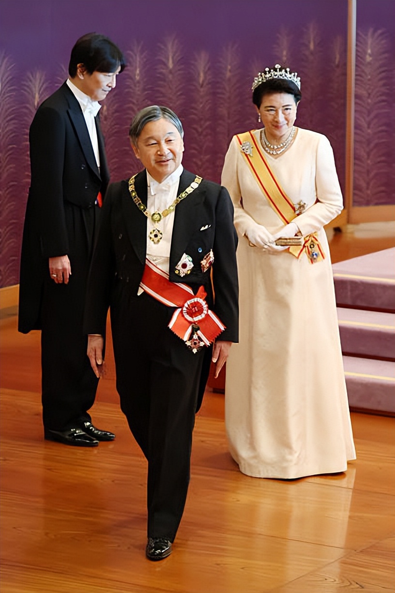 皇室裙子__皇室连衣裙