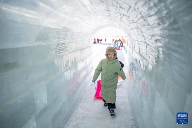 呼和浩特冰雪运动_呼和浩特冰雪乐园项目_