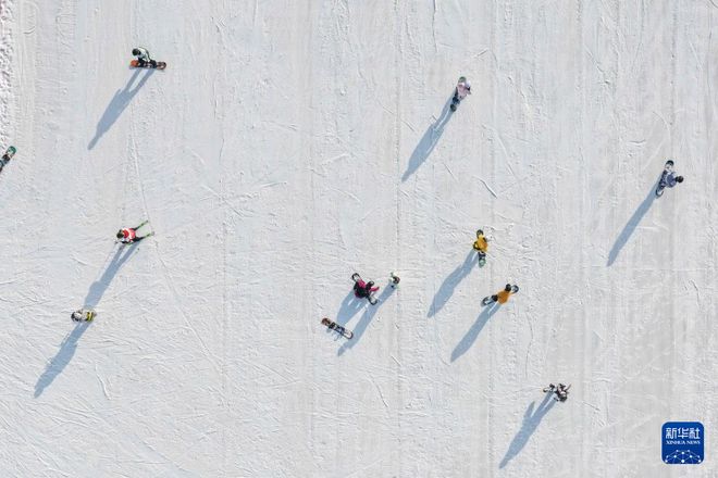 呼和浩特冰雪乐园项目_呼和浩特冰雪运动_