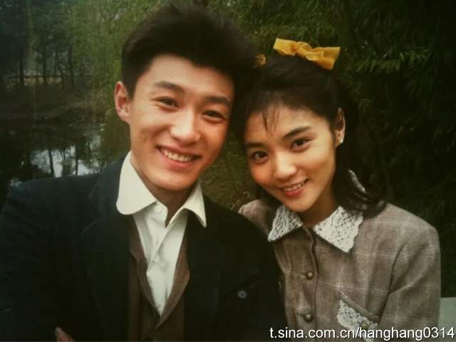 _相爱15年，终于等到老公全网爆红了，她是真值得！_相爱15年，终于等到老公全网爆红了，她是真值得！