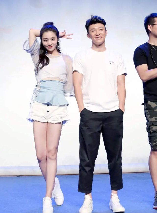 相爱15年，终于等到老公全网爆红了，她是真值得！_相爱15年，终于等到老公全网爆红了，她是真值得！_