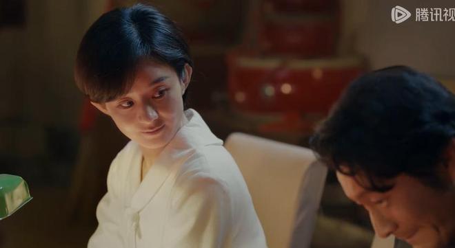 全程眼神空洞，拿腔作势，一人连累整部剧?《小城大事》还能追吗__全程眼神空洞，拿腔作势，一人连累整部剧?《小城大事》还能追吗