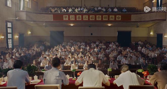 全程眼神空洞，拿腔作势，一人连累整部剧?《小城大事》还能追吗_全程眼神空洞，拿腔作势，一人连累整部剧?《小城大事》还能追吗_