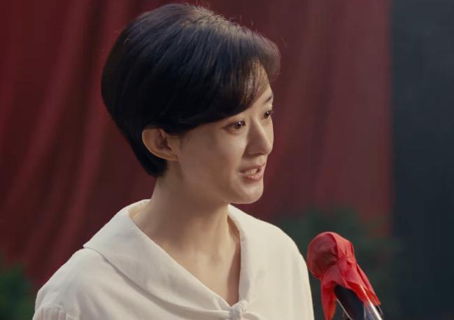 全程眼神空洞，拿腔作势，一人连累整部剧?《小城大事》还能追吗__全程眼神空洞，拿腔作势，一人连累整部剧?《小城大事》还能追吗