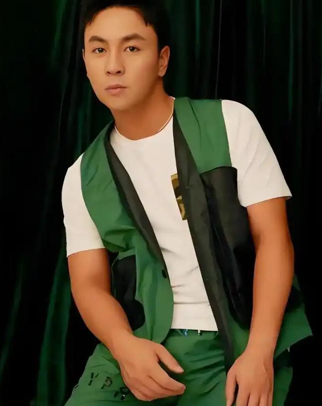 释小龙父亲身价_释小龙的爸爸名字_