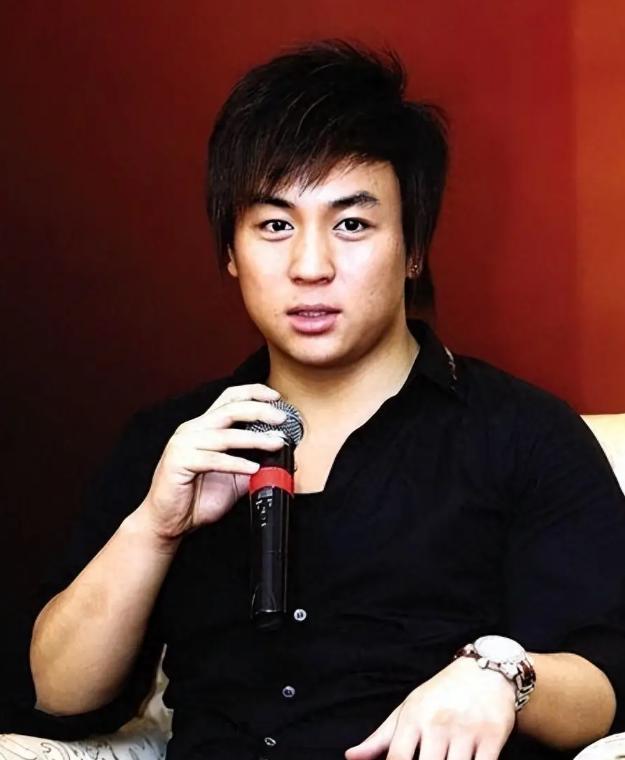 释小龙父亲身价__释小龙的爸爸名字