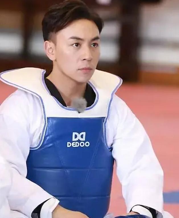 _释小龙的爸爸名字_释小龙父亲身价