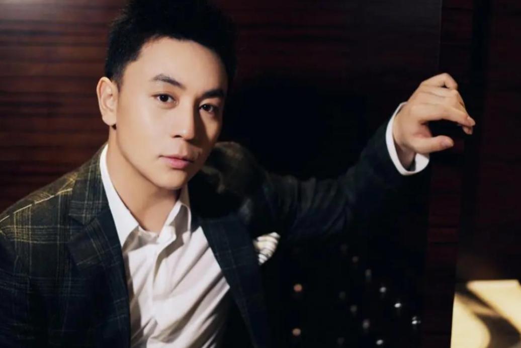 释小龙的爸爸名字__释小龙父亲身价