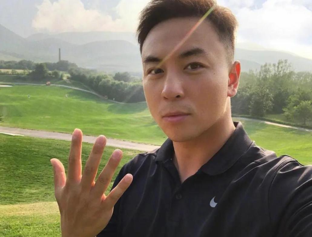 释小龙的爸爸名字_释小龙父亲身价_