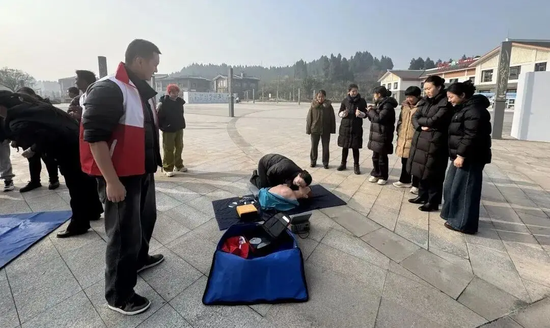 学急救技能 护景区平安——陈毅故里景区管理委员会联合红十字会开展急救培训__学急救技能 护景区平安——陈毅故里景区管理委员会联合红十字会开展急救培训