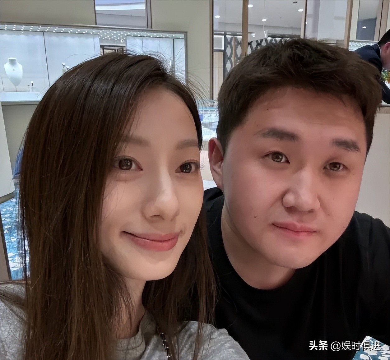 喻传红艺术家_喻言百科_