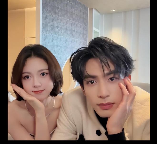 《骄阳似我》美照，赵今麦宋威龙甜蜜互动，网友相信爱情了__《骄阳似我》美照，赵今麦宋威龙甜蜜互动，网友相信爱情了