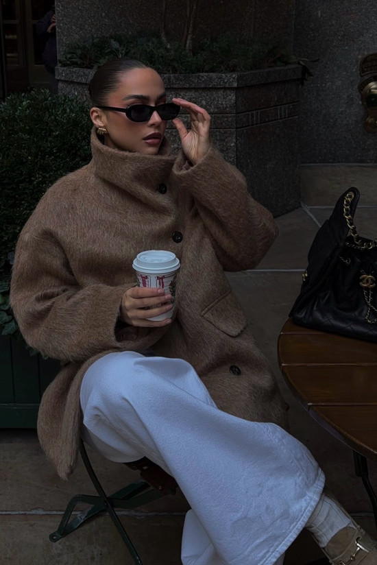 “生人勿近”高级感的漏斗领既能凹造型还兼顾保暖_“生人勿近”高级感的漏斗领既能凹造型还兼顾保暖_