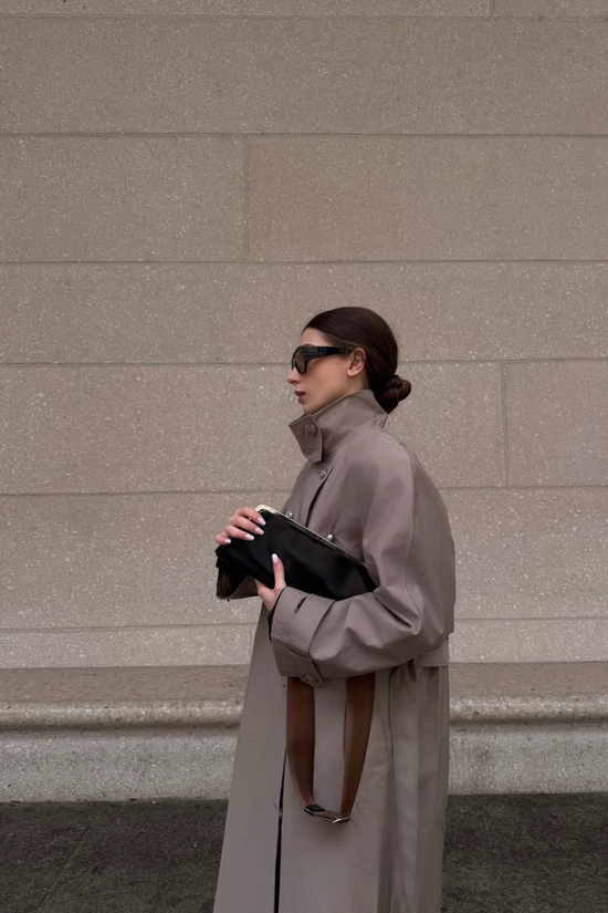 “生人勿近”高级感的漏斗领既能凹造型还兼顾保暖_“生人勿近”高级感的漏斗领既能凹造型还兼顾保暖_