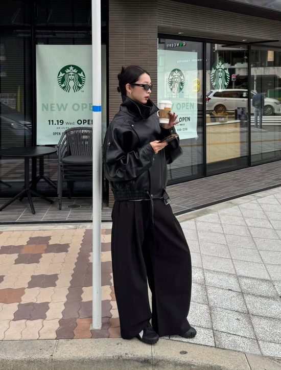 “生人勿近”高级感的漏斗领既能凹造型还兼顾保暖_“生人勿近”高级感的漏斗领既能凹造型还兼顾保暖_