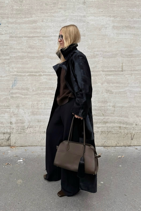 _“生人勿近”高级感的漏斗领既能凹造型还兼顾保暖_“生人勿近”高级感的漏斗领既能凹造型还兼顾保暖