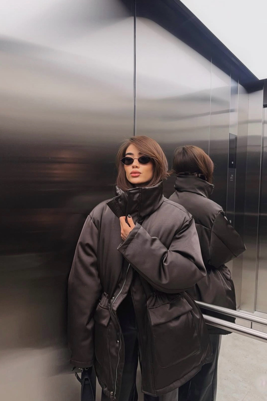 _“生人勿近”高级感的漏斗领既能凹造型还兼顾保暖_“生人勿近”高级感的漏斗领既能凹造型还兼顾保暖