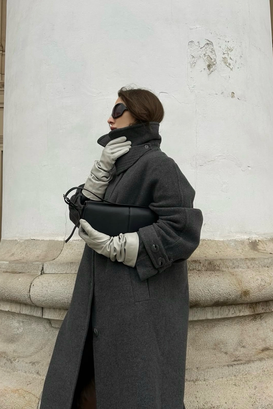 _“生人勿近”高级感的漏斗领既能凹造型还兼顾保暖_“生人勿近”高级感的漏斗领既能凹造型还兼顾保暖