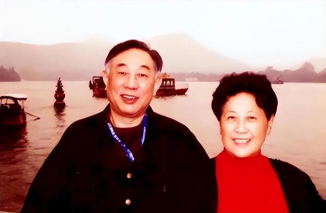 _丧夫by_丧夫的明星