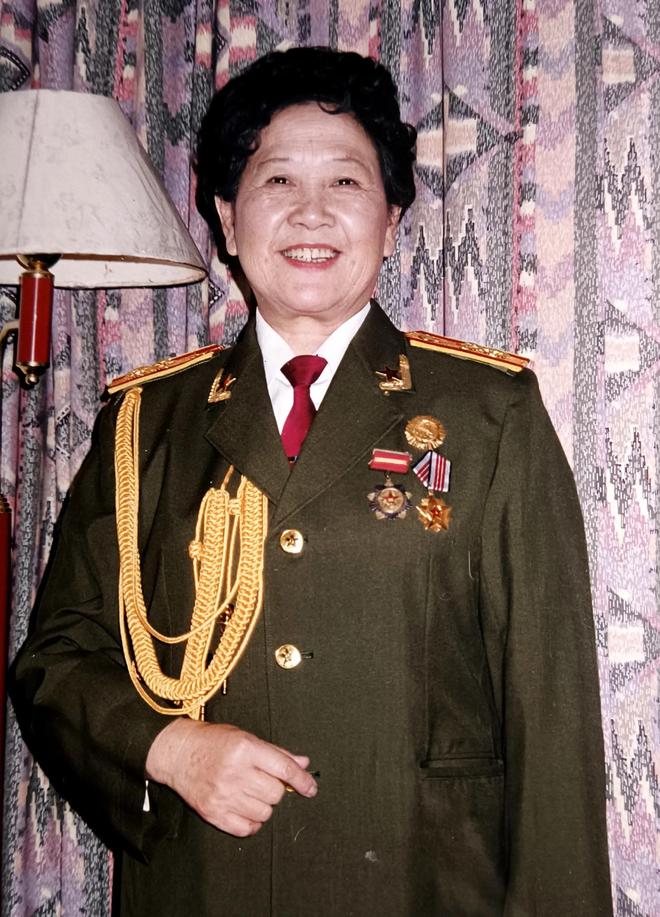 丧夫的明星_丧夫by_