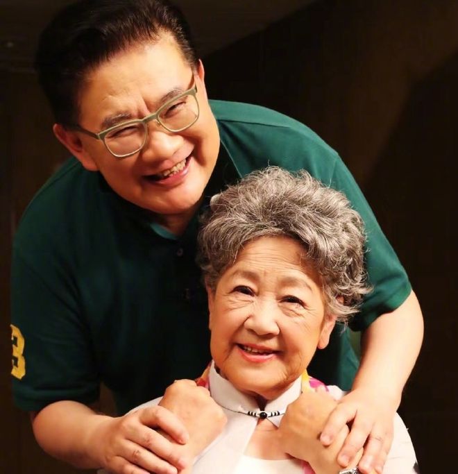 丧夫by__丧夫的明星