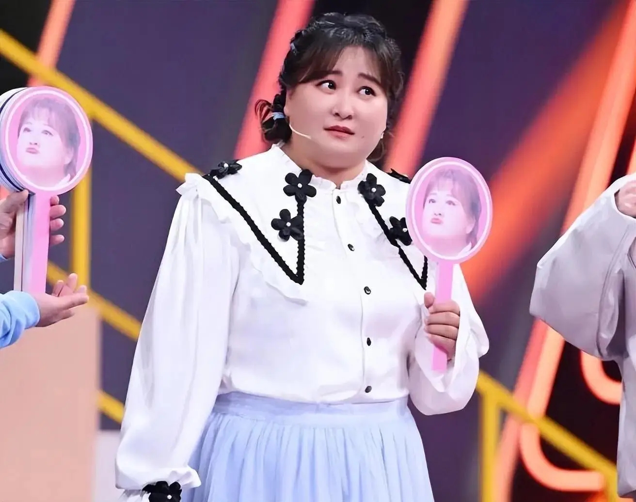 春晚胖子唱的歌__春晚胖子小品演员