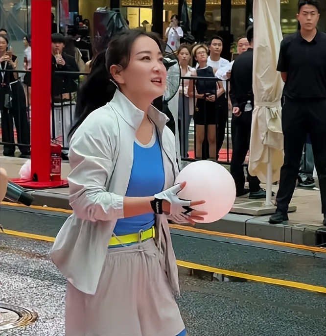 _春晚胖子小品演员_春晚胖子唱的歌