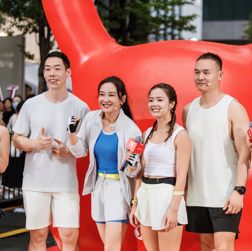 _春晚胖子唱的歌_春晚胖子小品演员