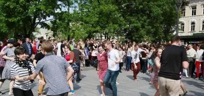 亡国灭种，断子绝孙？欧洲反华先锋立陶宛，正在从地图上消失__亡国灭种，断子绝孙？欧洲反华先锋立陶宛，正在从地图上消失