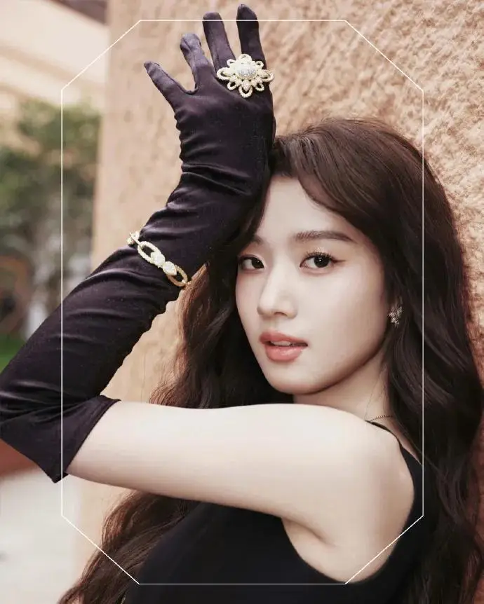 奢牌珠宝__卢昱弟演艺