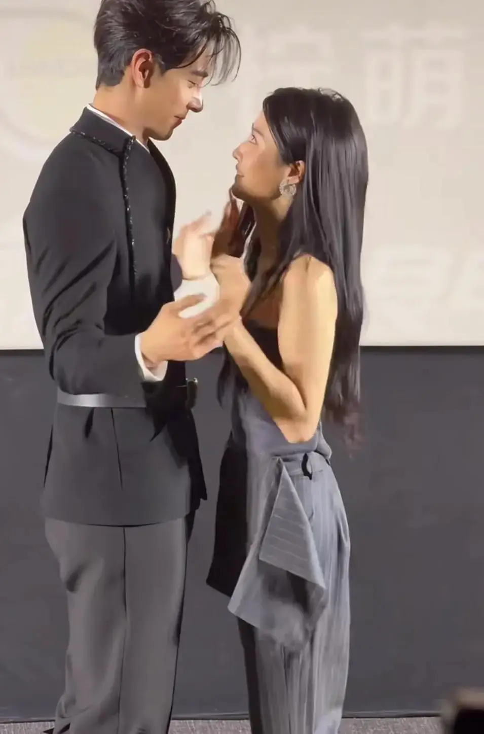 _卢昱弟演艺_奢牌珠宝