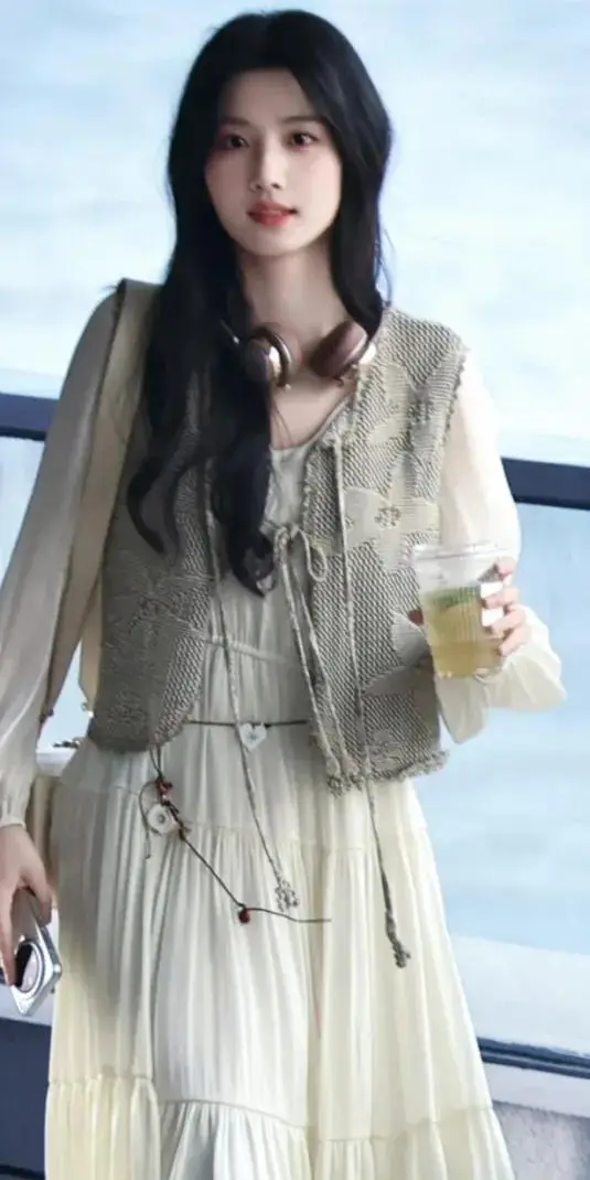 _奢牌珠宝_卢昱弟演艺