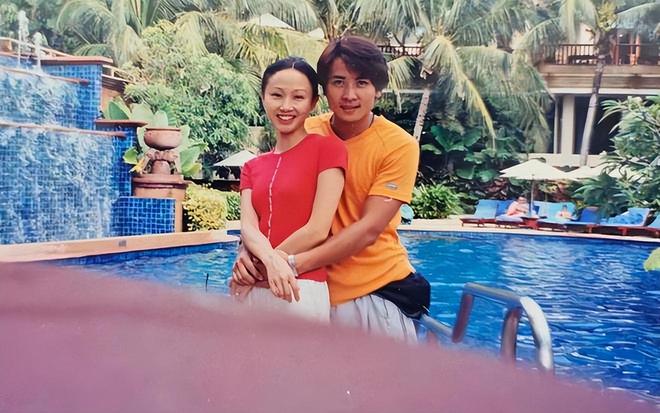 黄慧颐晒结婚证，正式向保剑锋开战，同时喊话现任何珈好_黄慧颐晒结婚证，正式向保剑锋开战，同时喊话现任何珈好_