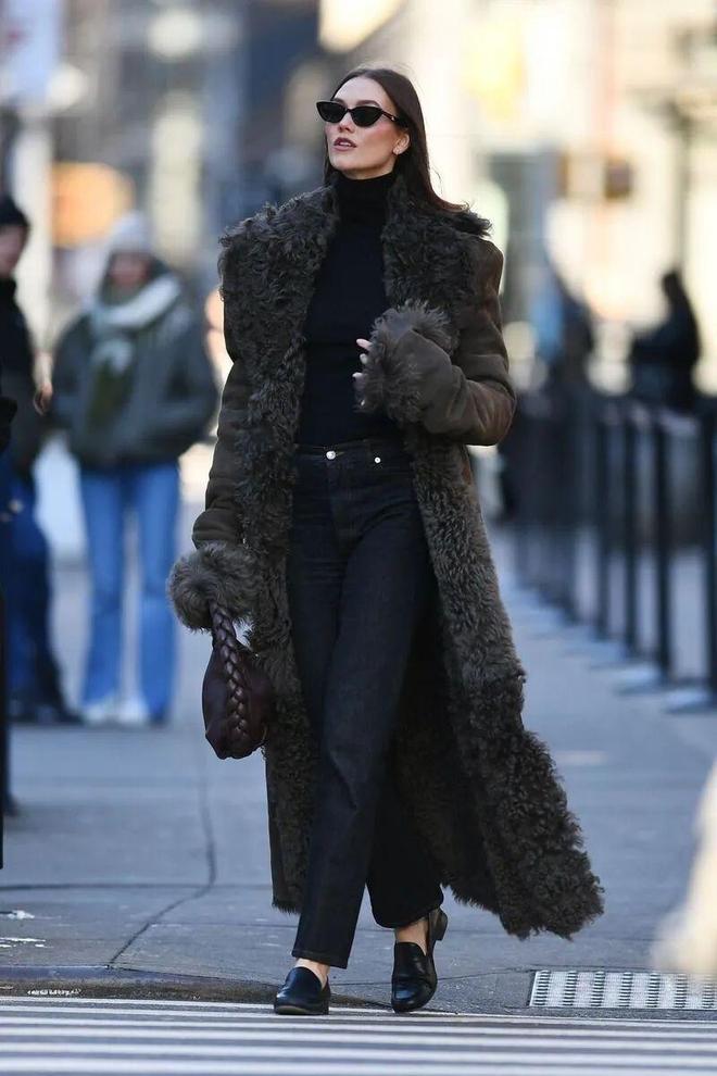 _款冬季羽绒服_冬装羽绒服搭配