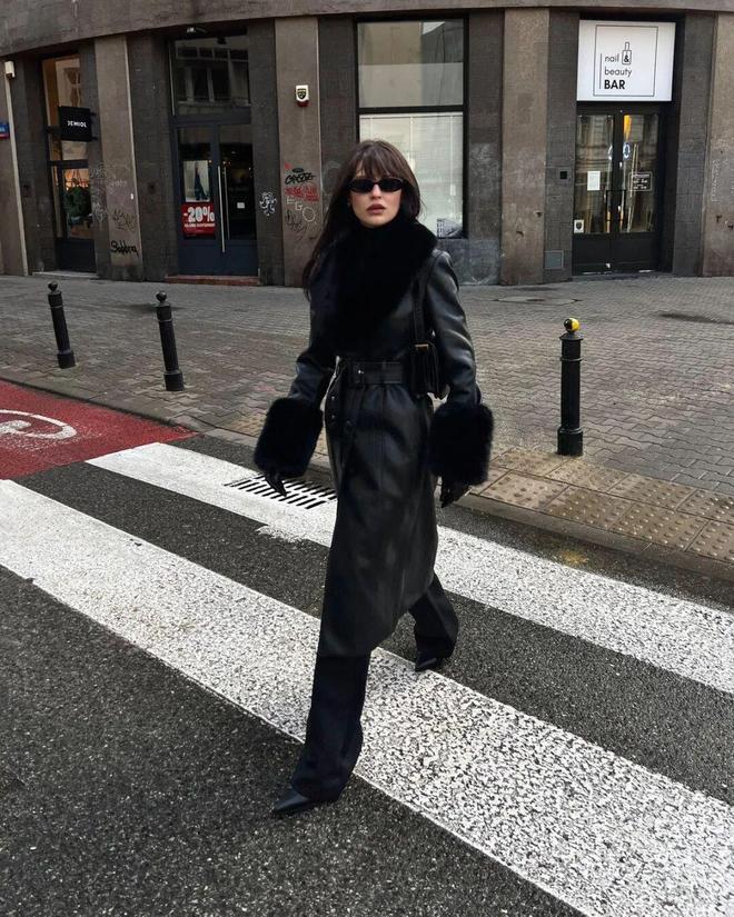 款冬季羽绒服__冬装羽绒服搭配