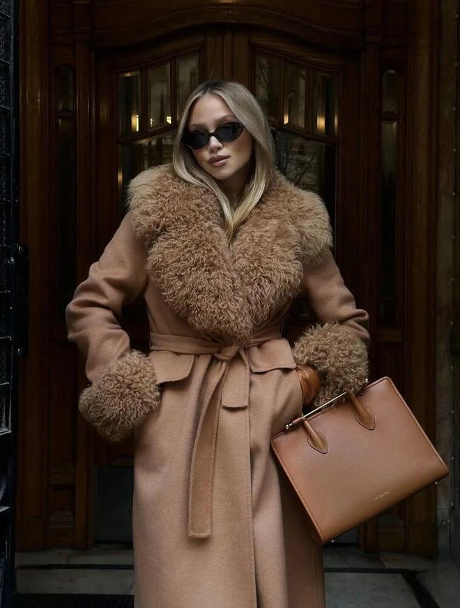 款冬季羽绒服__冬装羽绒服搭配