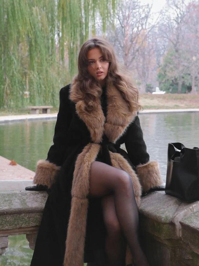 款冬季羽绒服_冬装羽绒服搭配_