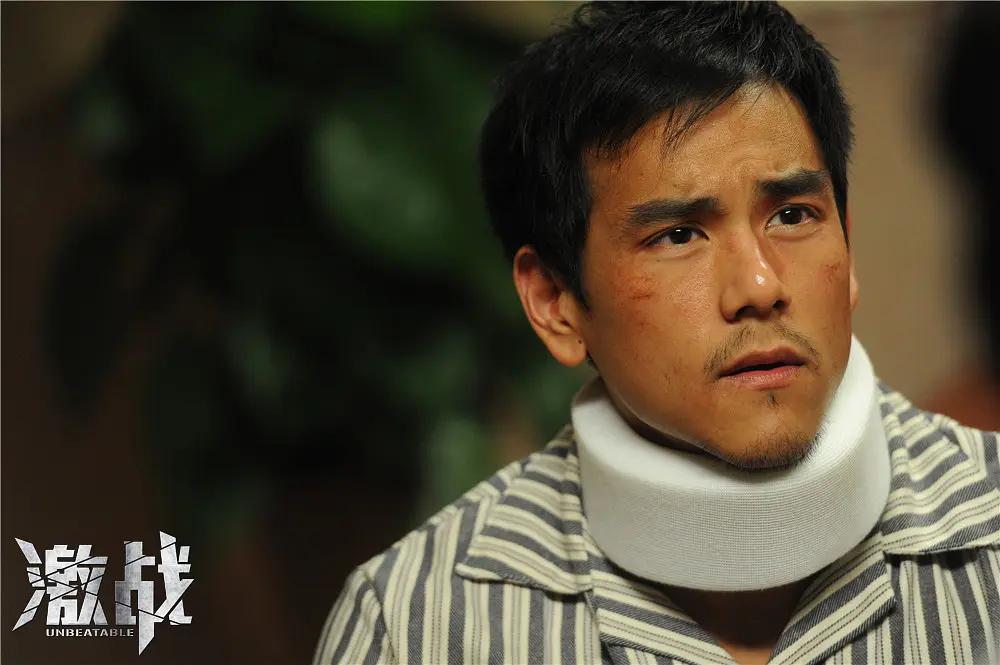 _刘德华吴彦祖主演电影_刘德华看吴彦祖眼神