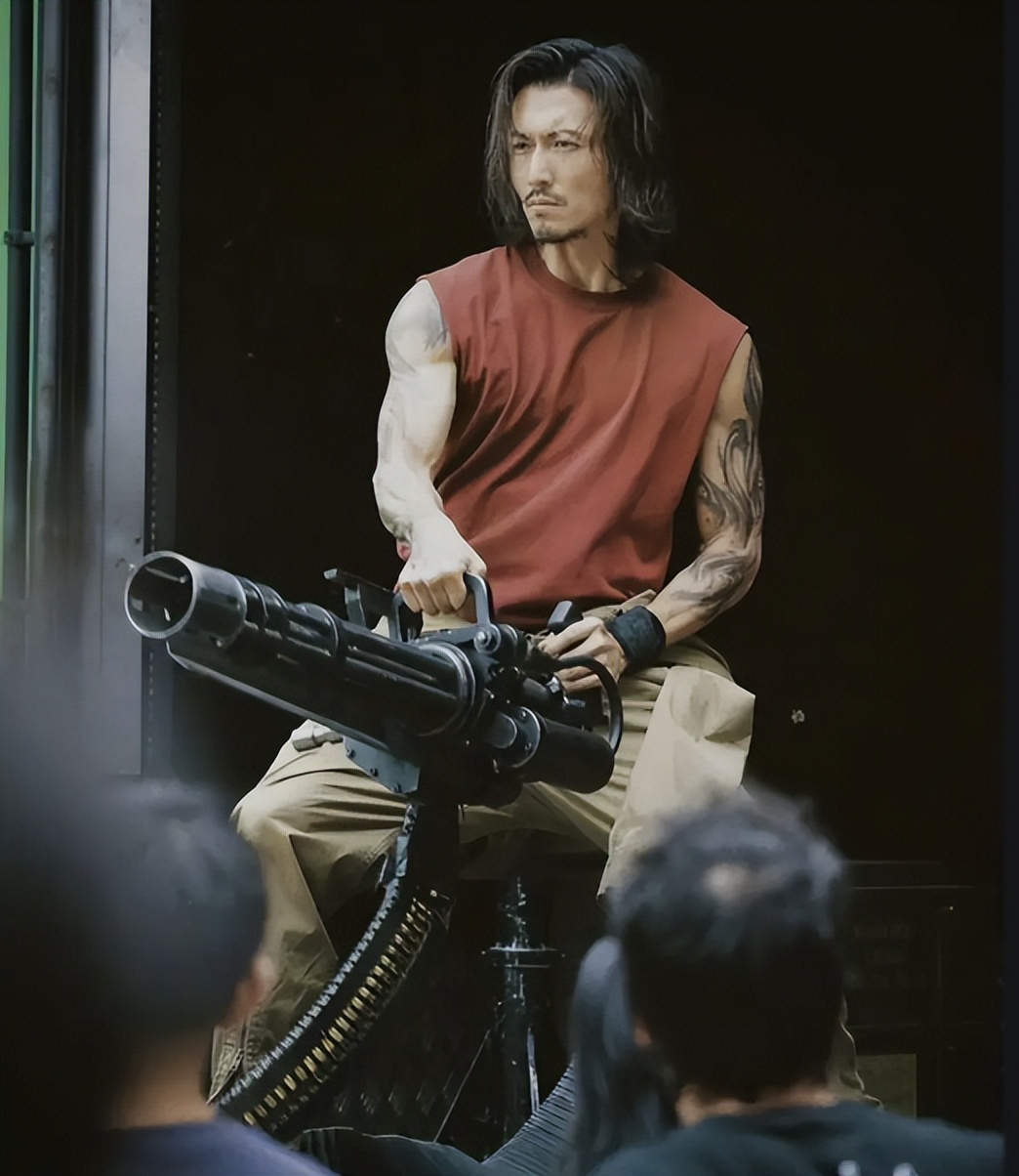 _刘德华看吴彦祖眼神_刘德华吴彦祖主演电影