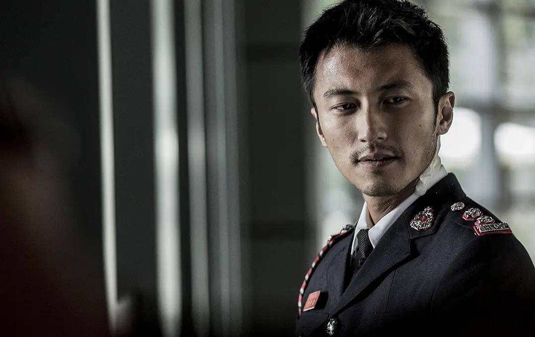 _刘德华看吴彦祖眼神_刘德华吴彦祖主演电影