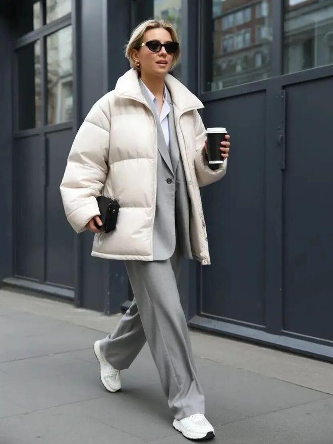 羽绒裤腿太宽了怎么办_羽绒裤宽松一点好还是紧一点好_