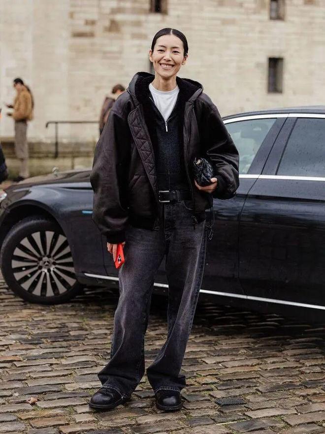 _羽绒裤宽松一点好还是紧一点好_羽绒裤腿太宽了怎么办