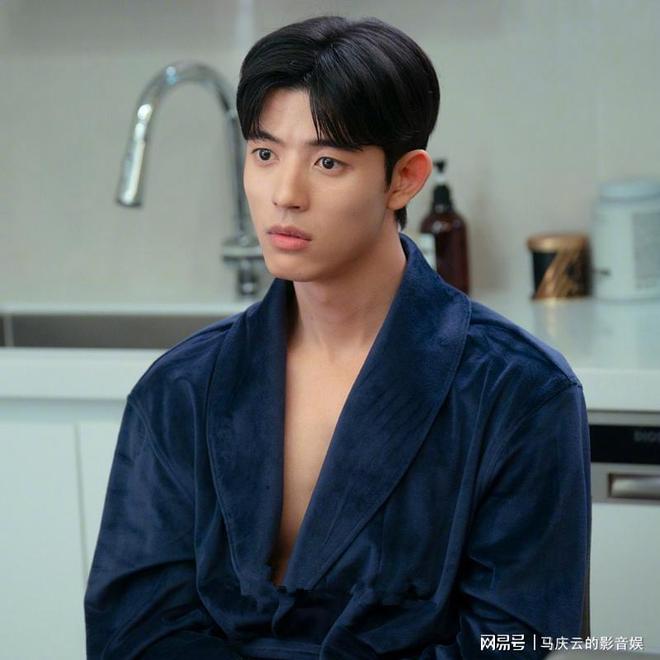 _《今天开始是人类》首播，有趣的爱情剧，千年九尾狐遇上帅气男足_《今天开始是人类》首播，有趣的爱情剧，千年九尾狐遇上帅气男足