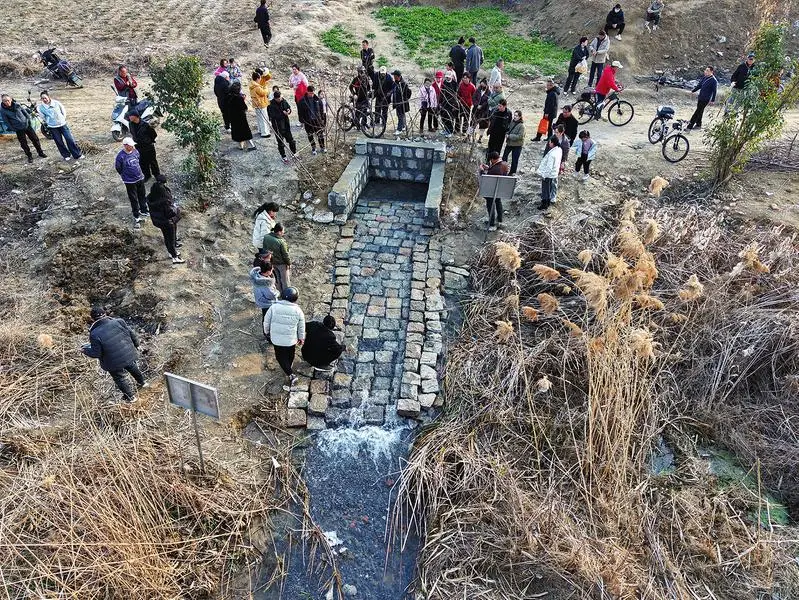 淮南春申君墓附近的泉眼火了