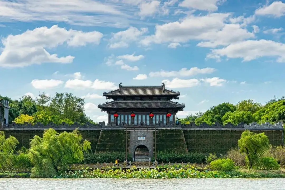 _扬州暖山房地产开发有限公司_扬州暖山别墅值得买吗