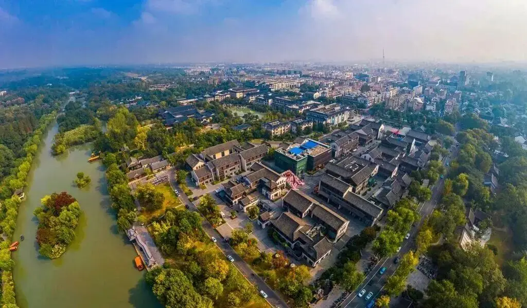 扬州暖山房地产开发有限公司_扬州暖山别墅值得买吗_