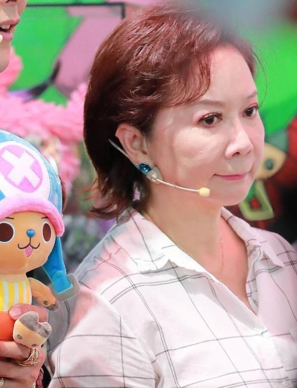 _春晚潘长江蔡明小品全集_2020年春晚蔡明潘长江缺席