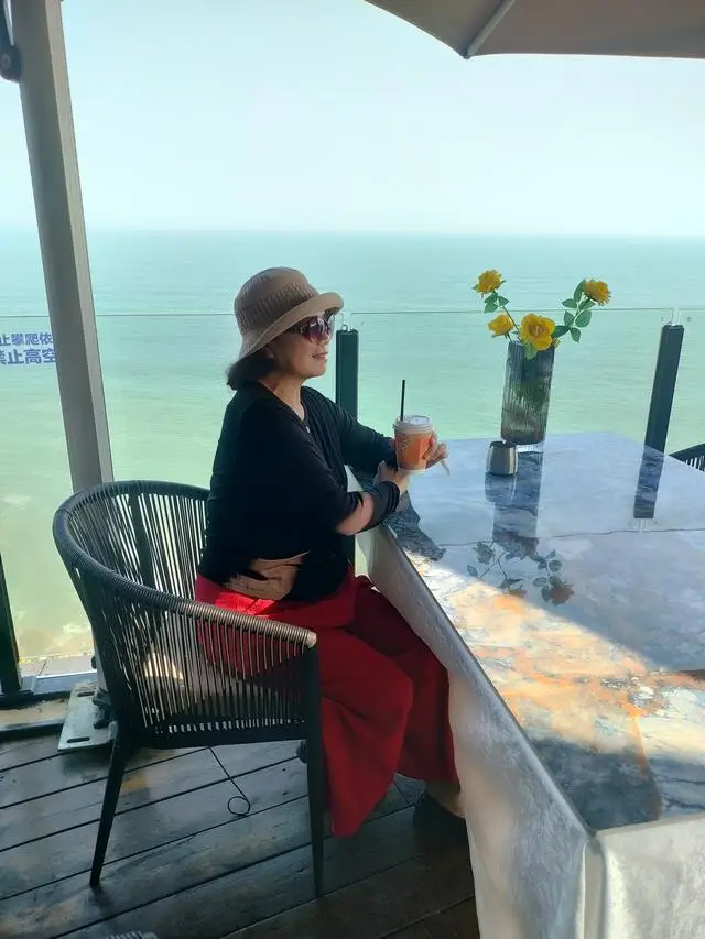 崖下求生/碧海逃生__上海的海奉贤碧海金沙海滩