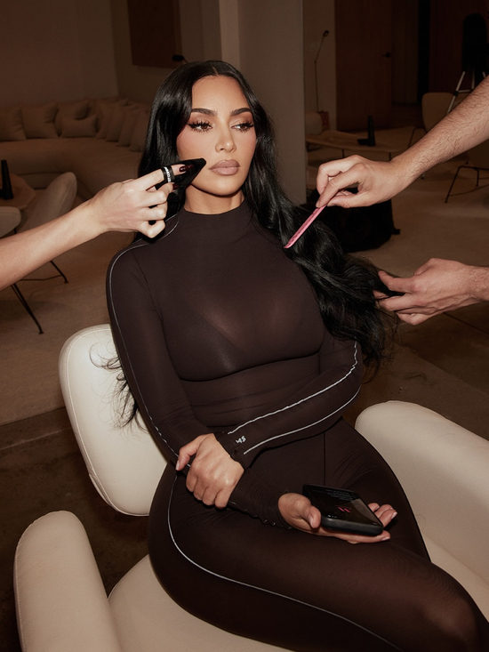 好莱坞正在流行这种精心设计的“原生感”？