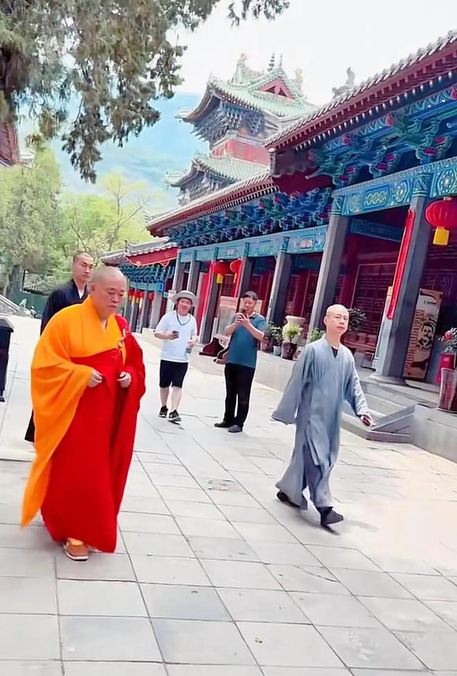 乱成一锅粥！释永信风波扯出多位女星，比王林“床上开光”还恶心__乱成一锅粥！释永信风波扯出多位女星，比王林“床上开光”还恶心